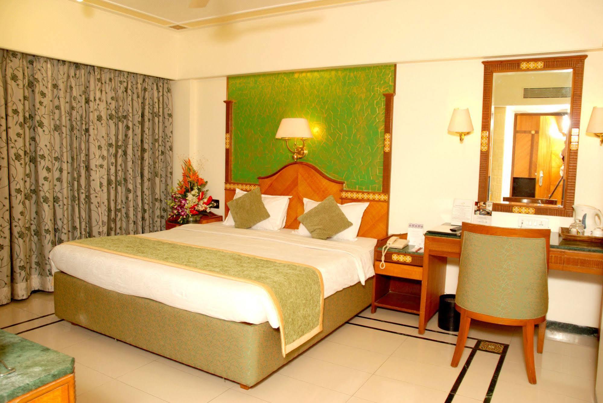 Hotel The International By Tunga Bombaj Zewnętrze zdjęcie